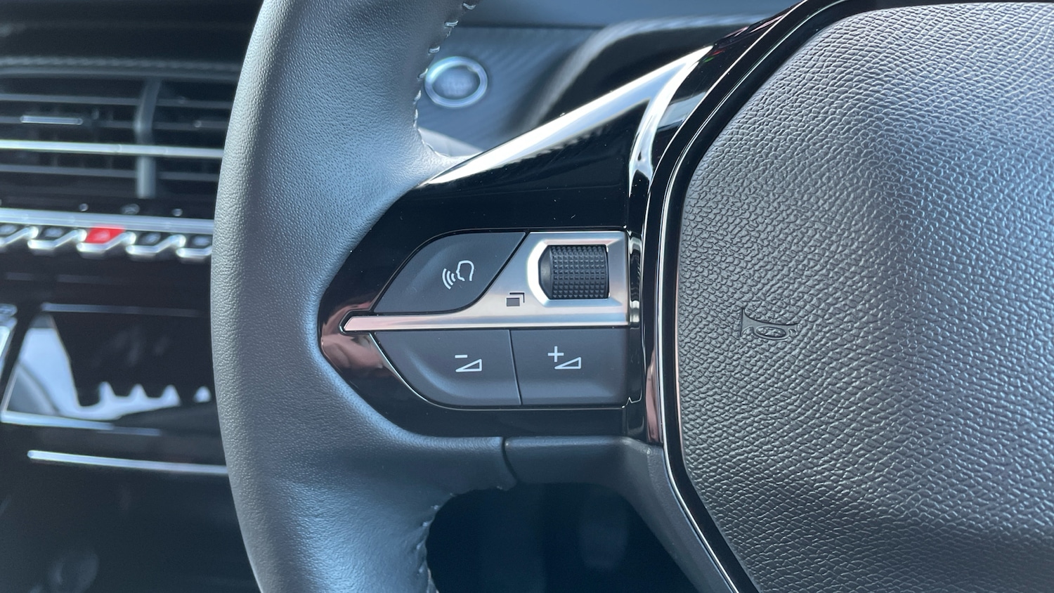 Used Peugeot 208 2024 for sale - 77192851: Photo 24