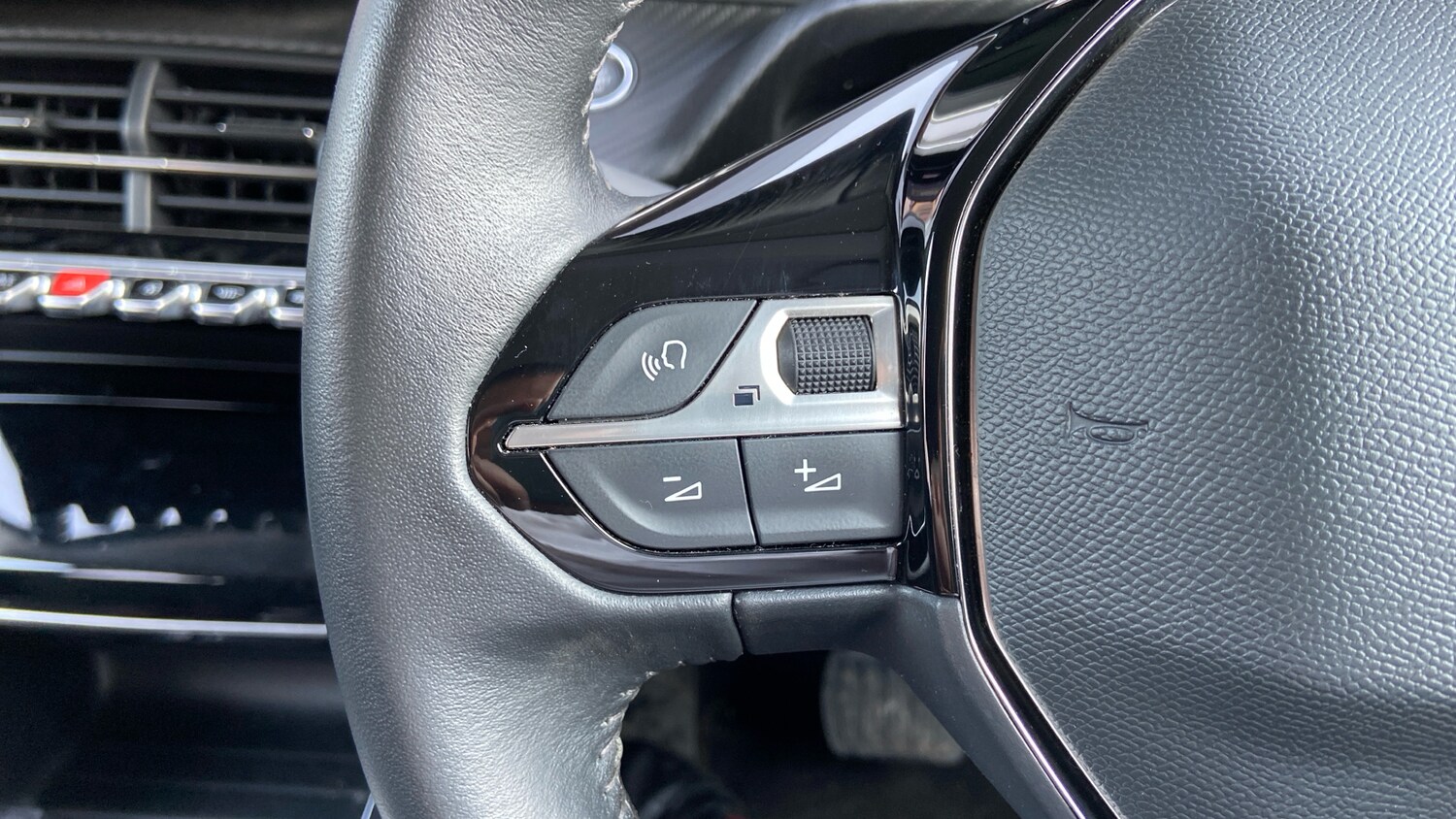 Used Peugeot 2008 2022 for sale - 77941350: Photo 23