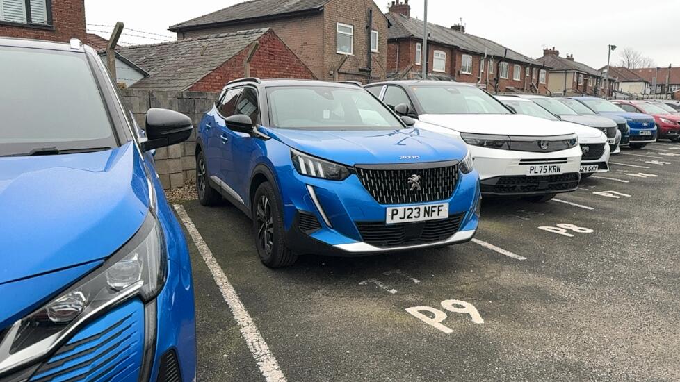 Used Peugeot 2008 2023 for sale - 77684937: Photo 1