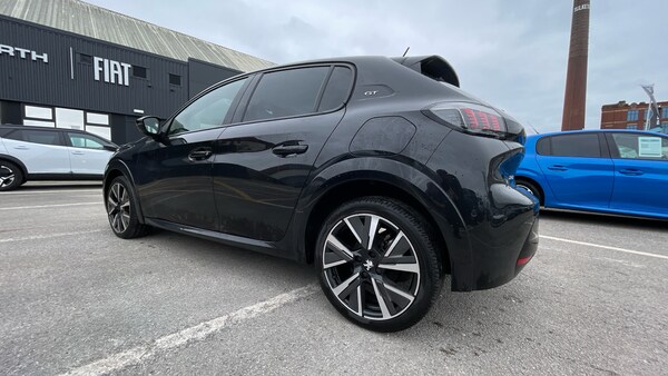 Used Peugeot 208 2021 for sale - 76241052: Photo 5