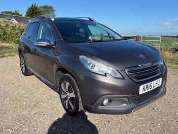 Used Peugeot 2008 2016 for sale - 76058260: Photo