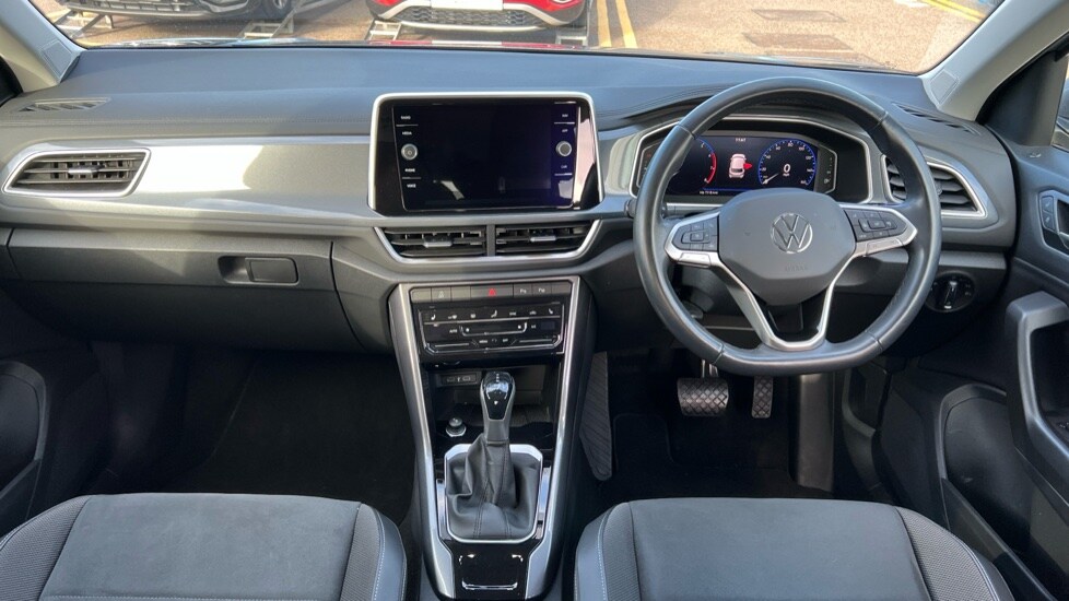 Used Volkswagen T-Roc 2023 for sale - 76788337: Photo 12