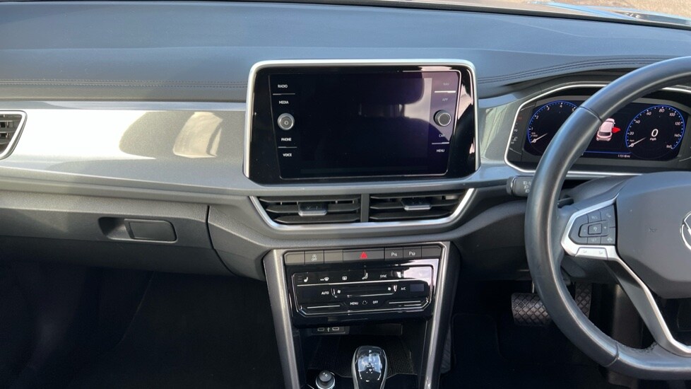 Used Volkswagen T-Roc 2023 for sale - 76788337: Photo 13