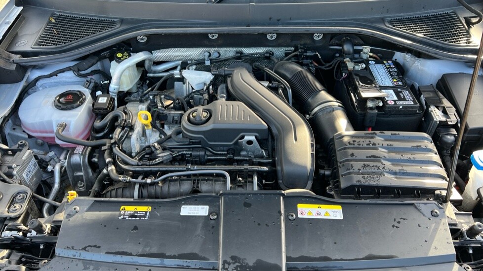 Used Volkswagen T-Roc 2023 for sale - 76788337: Photo 17