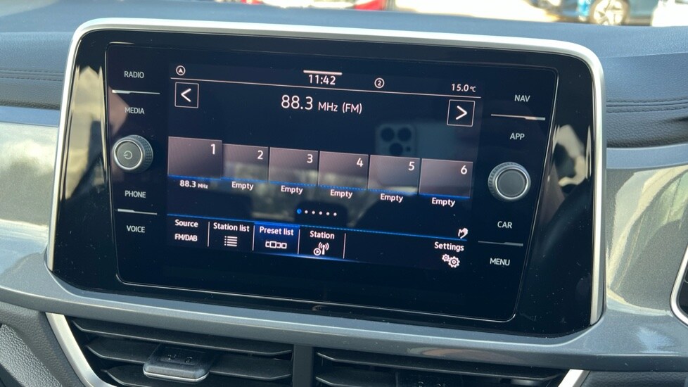 Used Volkswagen T-Roc 2023 for sale - 76788337: Photo 25