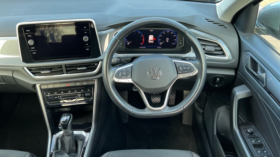Used Volkswagen T-Roc 2023 for sale - 76788337: Photo 27