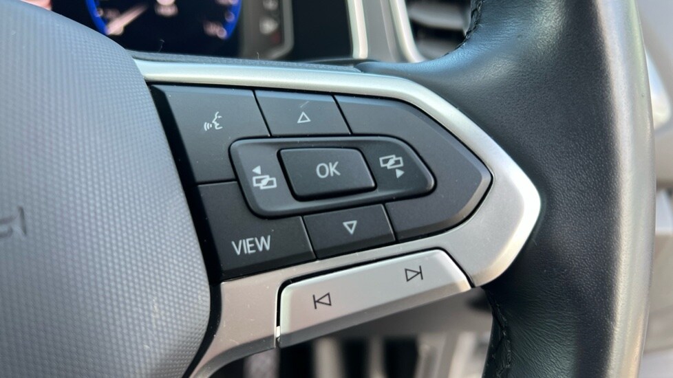 Used Volkswagen T-Roc 2023 for sale - 76788337: Photo 30