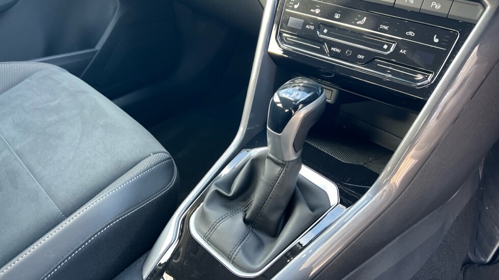 Used Volkswagen T-Roc 2023 for sale - 76788337: Photo 36