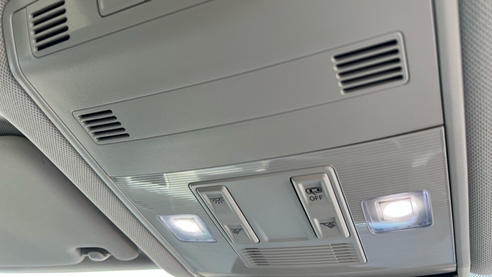 Used Volkswagen T-Roc 2023 for sale - 76788337: Photo 38