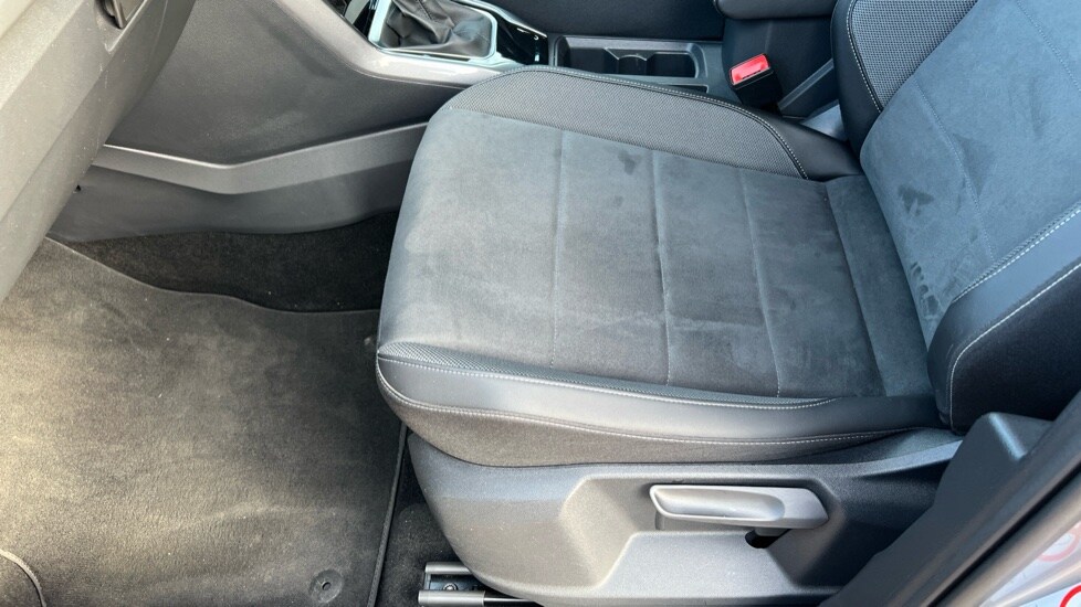 Used Volkswagen T-Roc 2023 for sale - 76788337: Photo 39