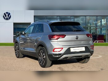 Used Volkswagen T-Roc 2023 for sale - 76788337: Photo