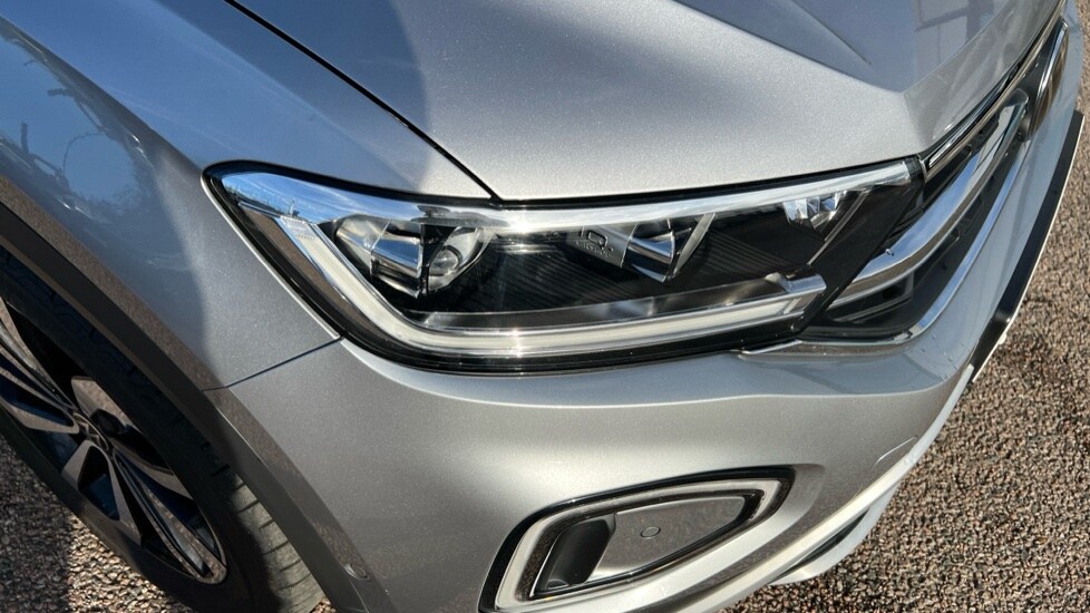 Used Volkswagen T-Roc 2023 for sale - 76788337: Photo 41