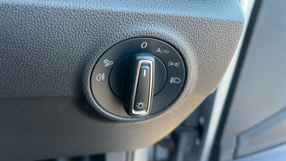 Used Volkswagen T-Roc 2023 for sale - 76788337: Photo 45