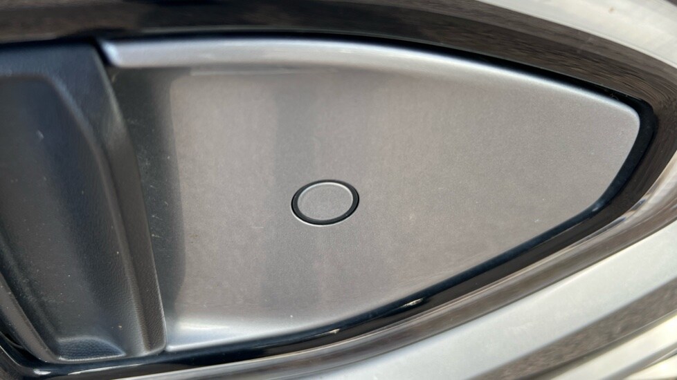 Used Volkswagen T-Roc 2023 for sale - 76788337: Photo 47