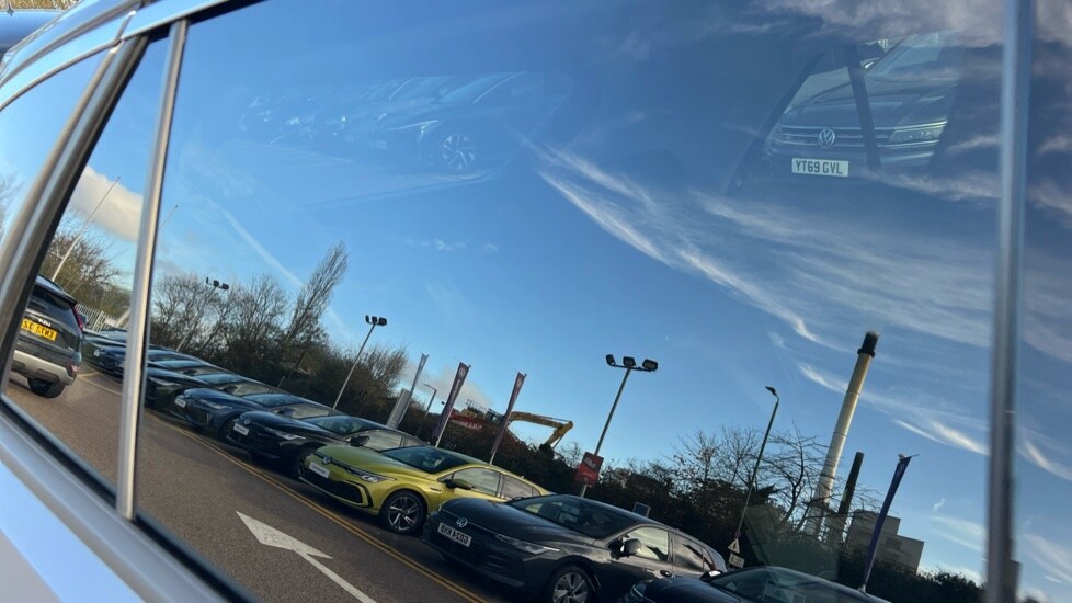 Used Volkswagen T-Roc 2023 for sale - 76788337: Photo 48