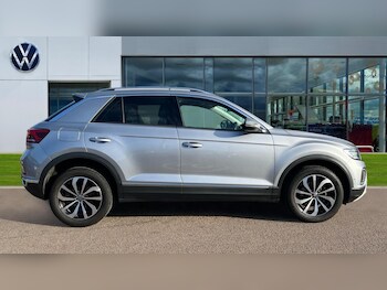 Used Volkswagen T-Roc 2023 for sale - 76788337: Photo