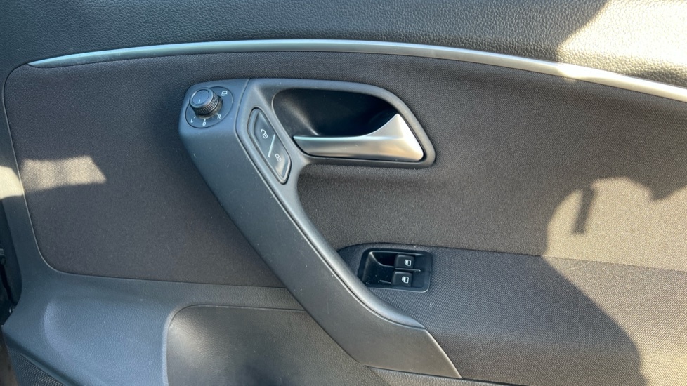 Used Volkswagen Polo 2017 for sale - 76593737: Photo 37