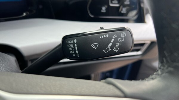 Used Volkswagen Golf 2024 for sale - 75796914: Photo 32