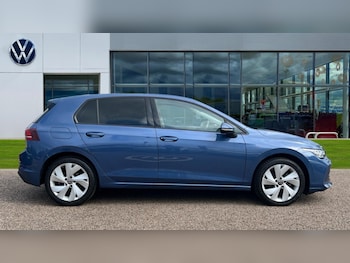 Used Volkswagen Golf 2024 for sale - 75796914: Photo