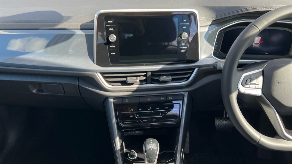 Used Volkswagen T-Roc 2025 for sale - 76870271: Photo 13