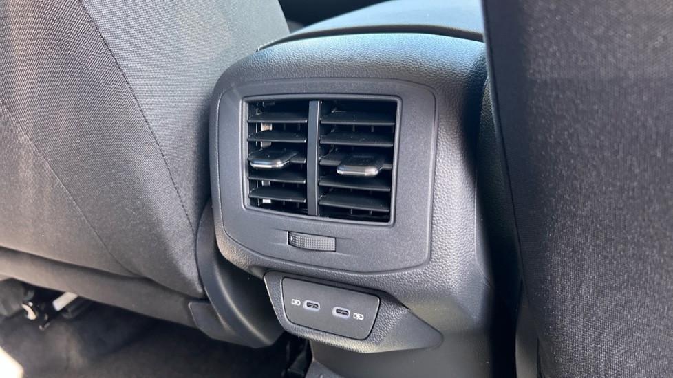 Used Volkswagen T-Roc 2025 for sale - 76870271: Photo 34