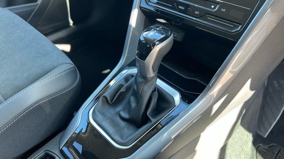 Used Volkswagen T-Roc 2025 for sale - 76870271: Photo 36