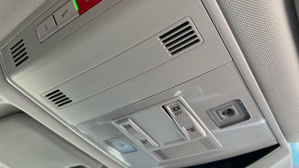 Used Volkswagen T-Roc 2025 for sale - 76870271: Photo 38