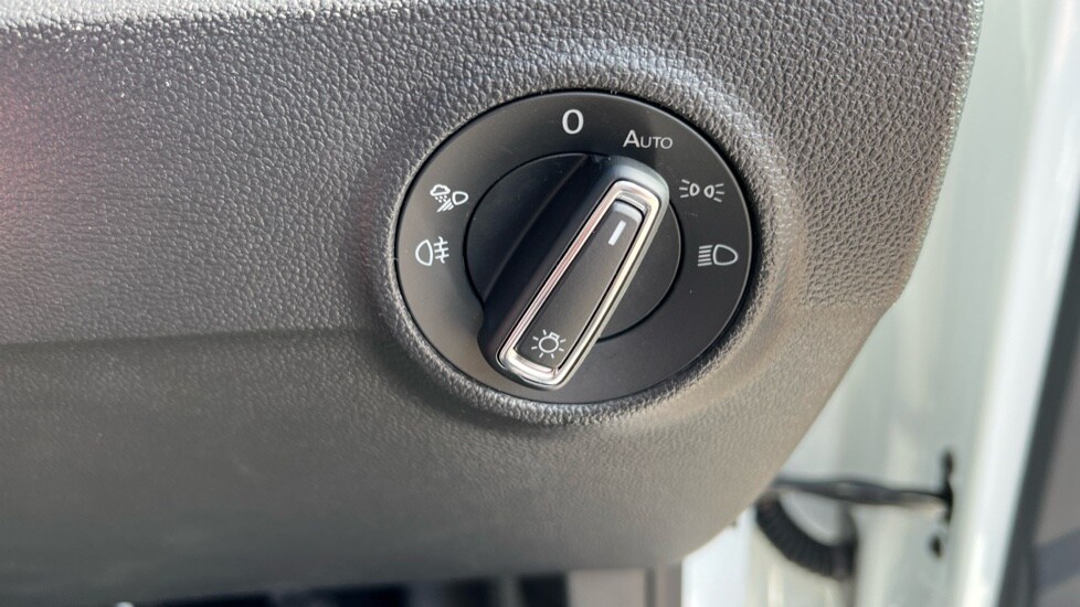 Used Volkswagen T-Roc 2025 for sale - 76870271: Photo 45