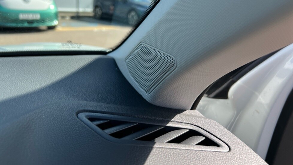 Used Volkswagen T-Roc 2025 for sale - 76870271: Photo 46