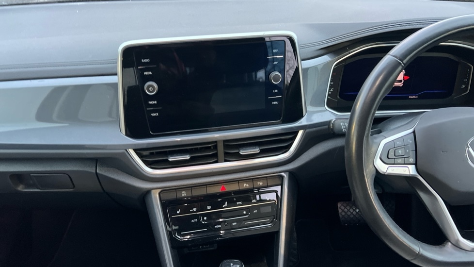 Used Volkswagen T-Roc 2022 for sale - 76487409: Photo 13