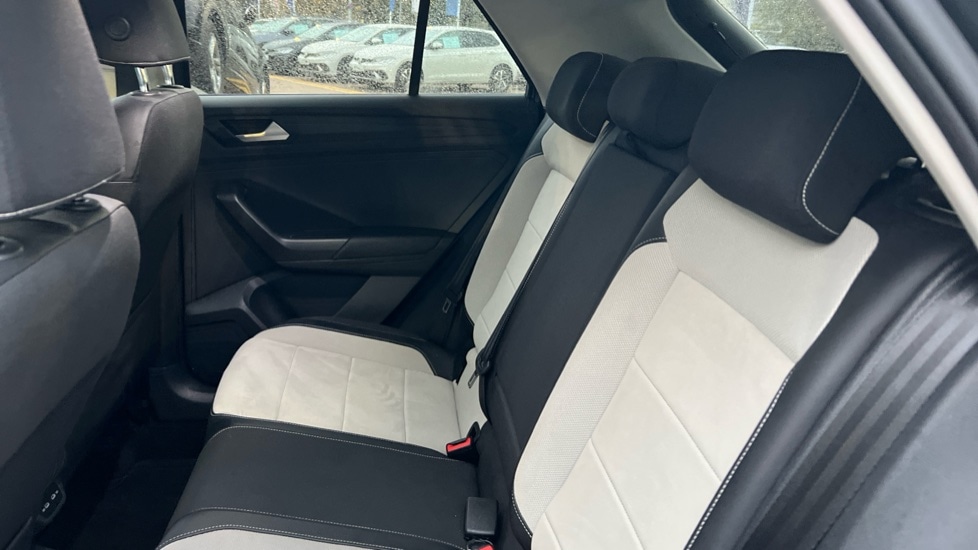 Used Volkswagen T-Roc 2022 for sale - 76487409: Photo 15