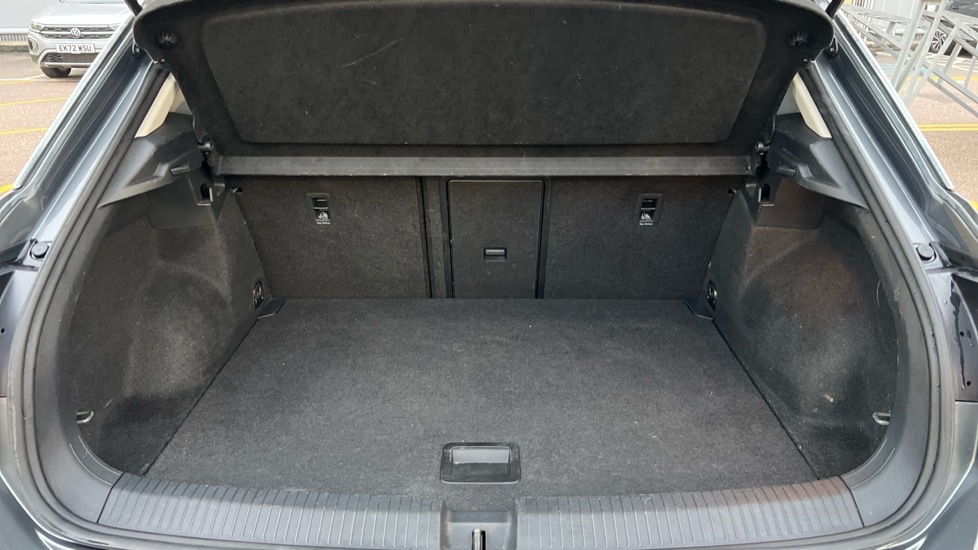 Used Volkswagen T-Roc 2022 for sale - 76487409: Photo 16