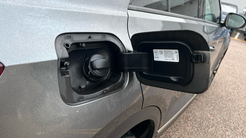 Used Volkswagen T-Roc 2022 for sale - 76487409: Photo 29