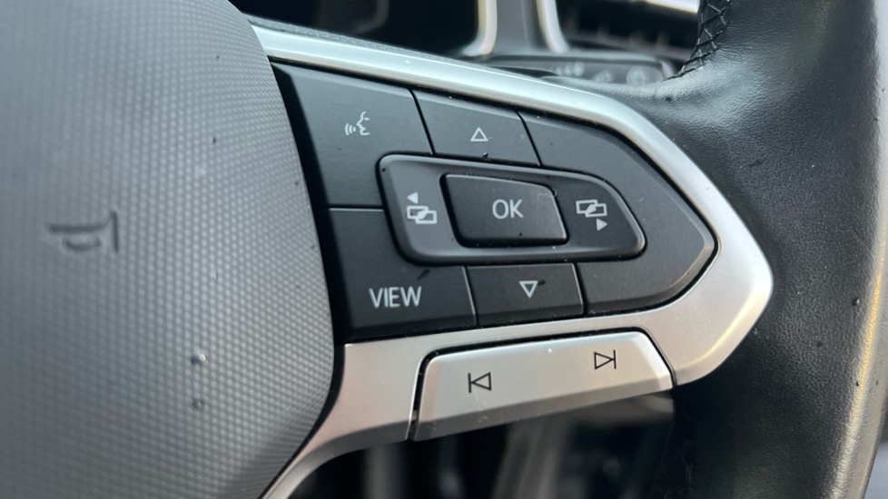 Used Volkswagen T-Roc 2022 for sale - 76487409: Photo 30