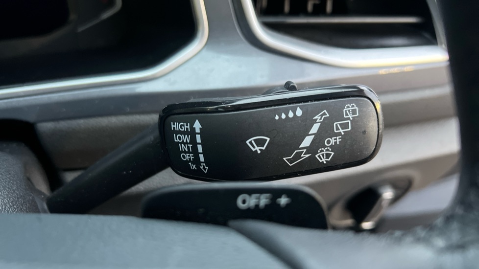 Used Volkswagen T-Roc 2022 for sale - 76487409: Photo 32