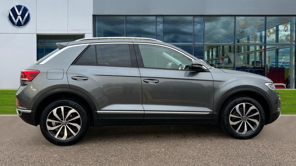 Used Volkswagen T-Roc 2022 for sale - 76487409: Photo 4