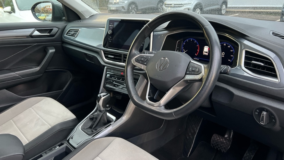 Used Volkswagen T-Roc 2022 for sale - 76487409: Photo 6