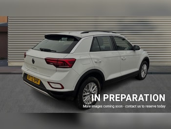 Used Volkswagen T-Roc 2022 for sale - 76881872: Photo