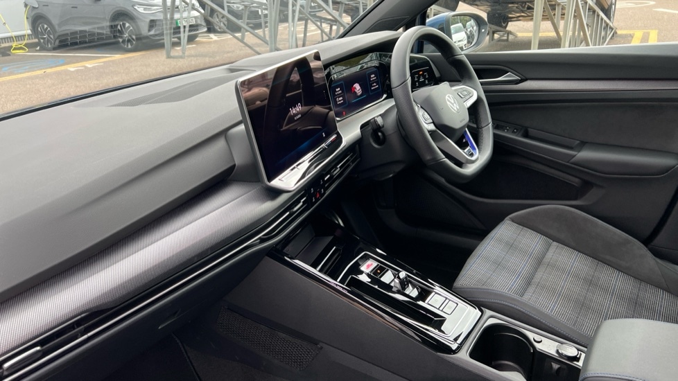 Used Volkswagen Golf 2025 for sale - 76534033: Photo 2