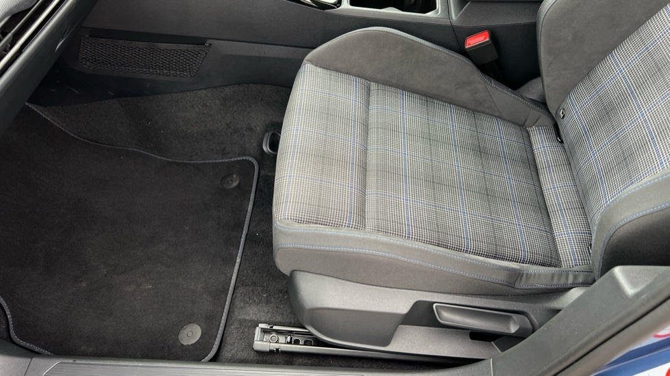 Used Volkswagen Golf 2025 for sale - 76534033: Photo 39