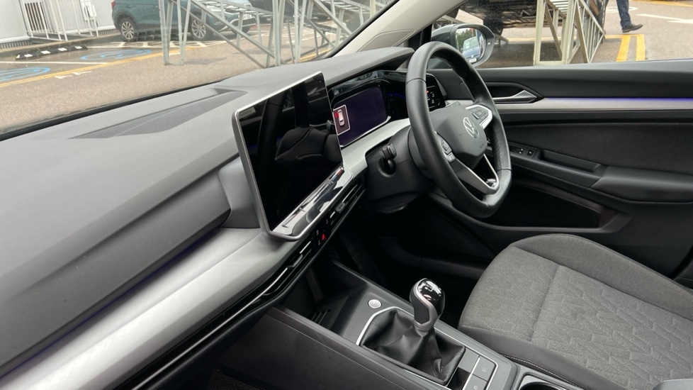 Used Volkswagen Golf 2024 for sale - 76873408: Photo 2