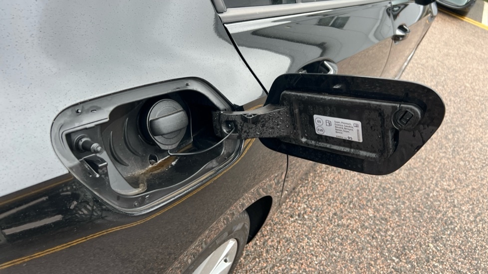 Used Volkswagen Golf 2024 for sale - 76873408: Photo 29