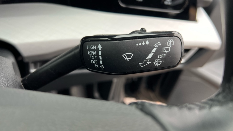 Used Volkswagen Golf 2024 for sale - 76873408: Photo 32