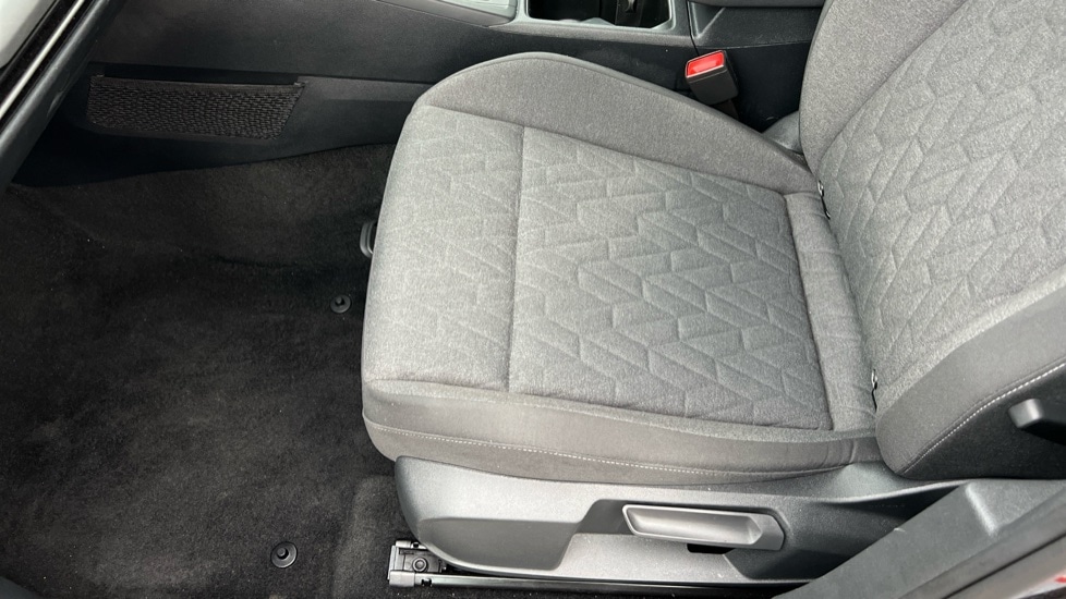 Used Volkswagen Golf 2024 for sale - 76873408: Photo 39