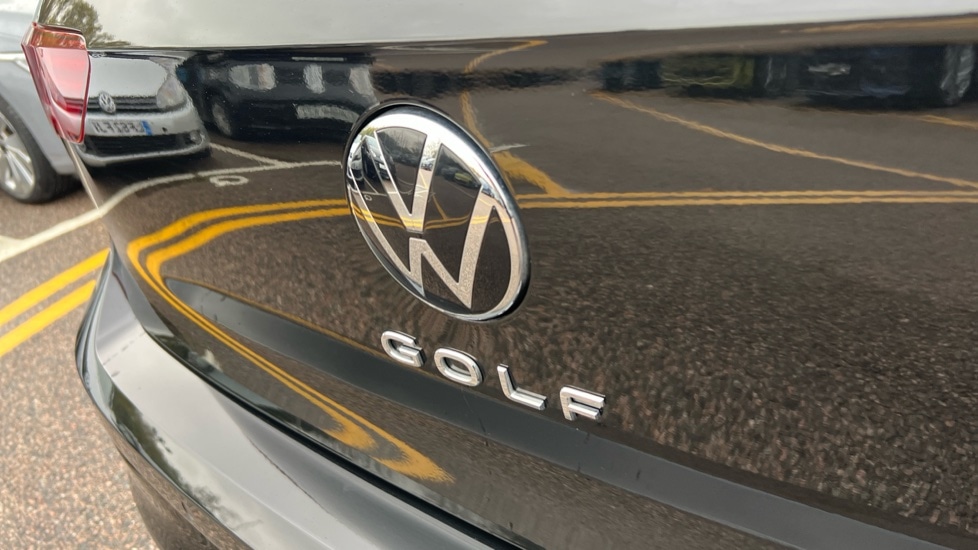 Used Volkswagen Golf 2024 for sale - 76873408: Photo 40
