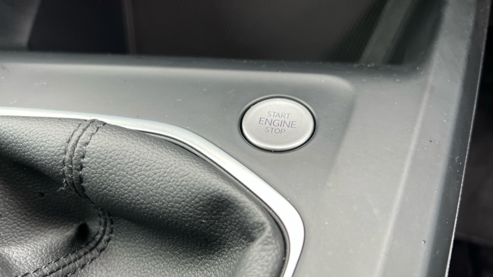 Used Volkswagen Golf 2024 for sale - 76873408: Photo 48