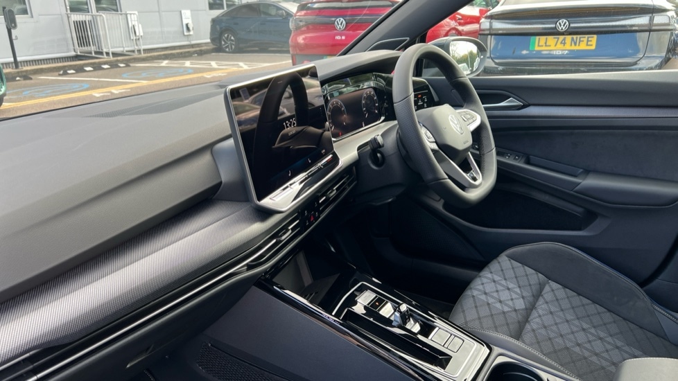 Used Volkswagen Golf 2025 for sale - 76328186: Photo 2