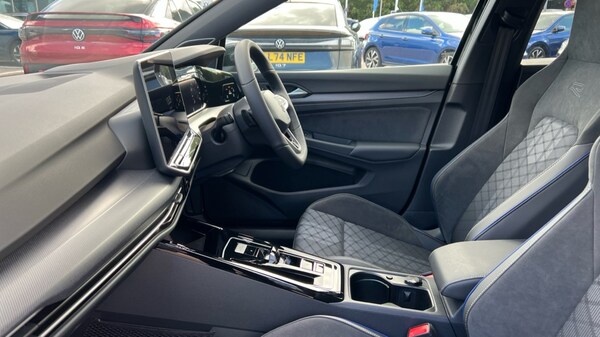 Used Volkswagen Golf 2025 for sale - 76328186: Photo 28