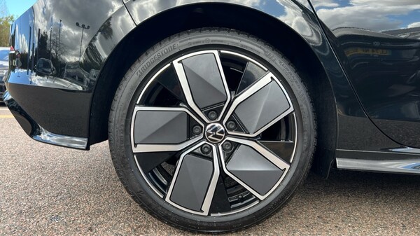 Used Volkswagen Golf 2025 for sale - 76328186: Photo 5
