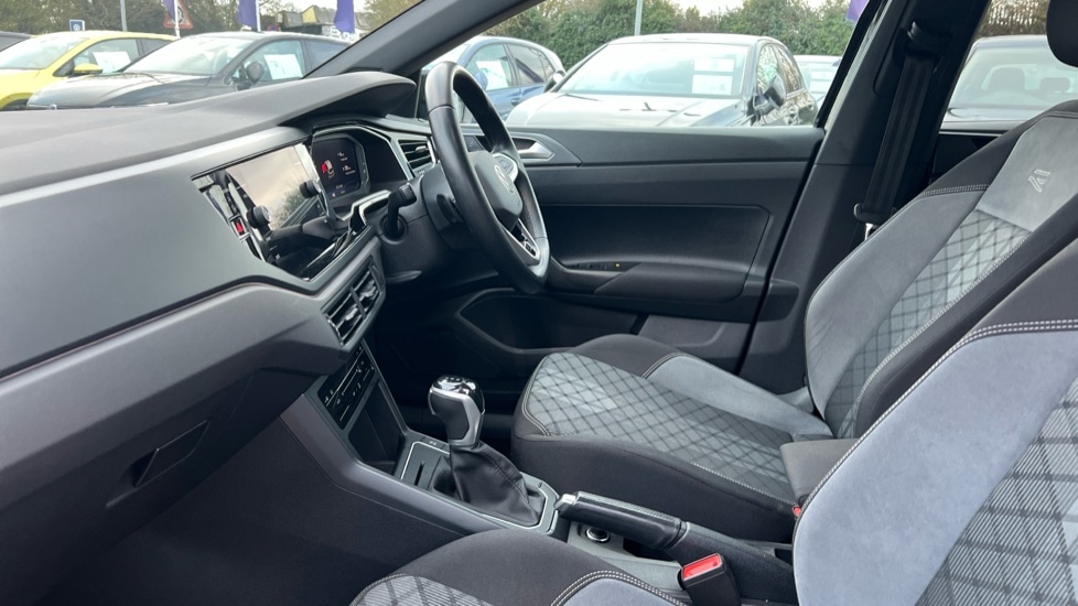 Used Volkswagen Polo 2022 for sale - 76660785: Photo 28